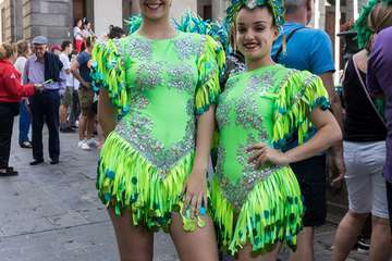 El Carnaval 'okupa' las calles del casco antiguo de la capital (Foto José Francisco Fernández Belda)